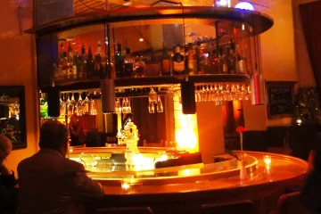 Blick auf die Bar und Veranstaltungsräume